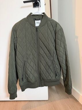 Zara Men's Quilted Bomber Jacket - Olive
